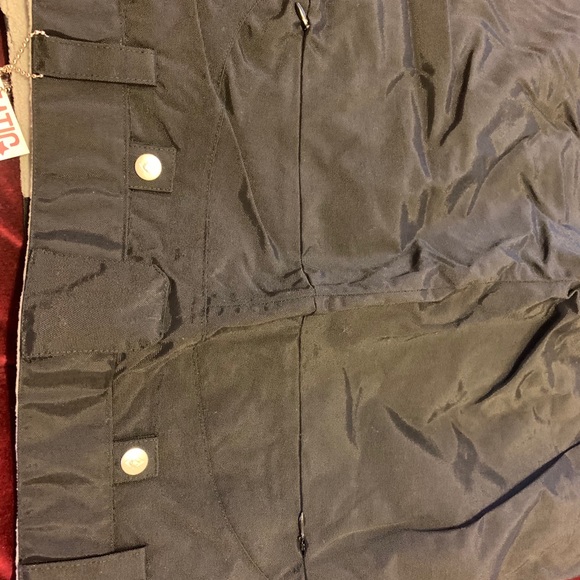 Ski/snowboard pants - size M - brand new - black - Picture 8 of 13